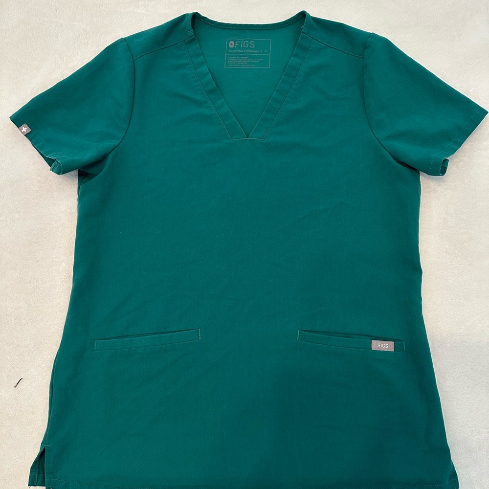 FIGS Women's Hunter Green Scrub Top